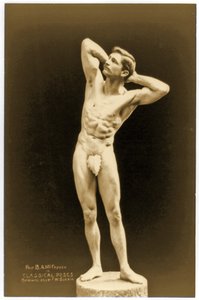 Nakenportrett i full lengde av Bernarr Macfadden, ca. 1893